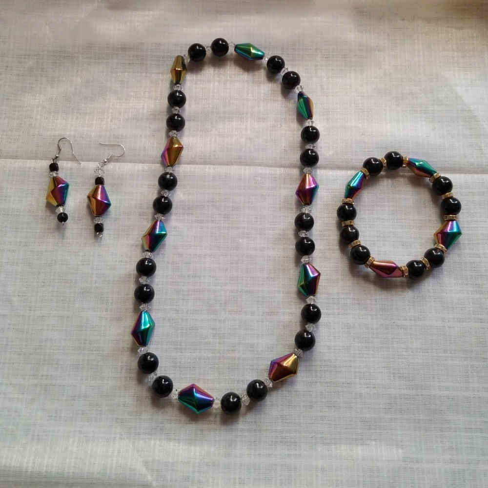 Hand made multiple colored 3 piece jewelry set